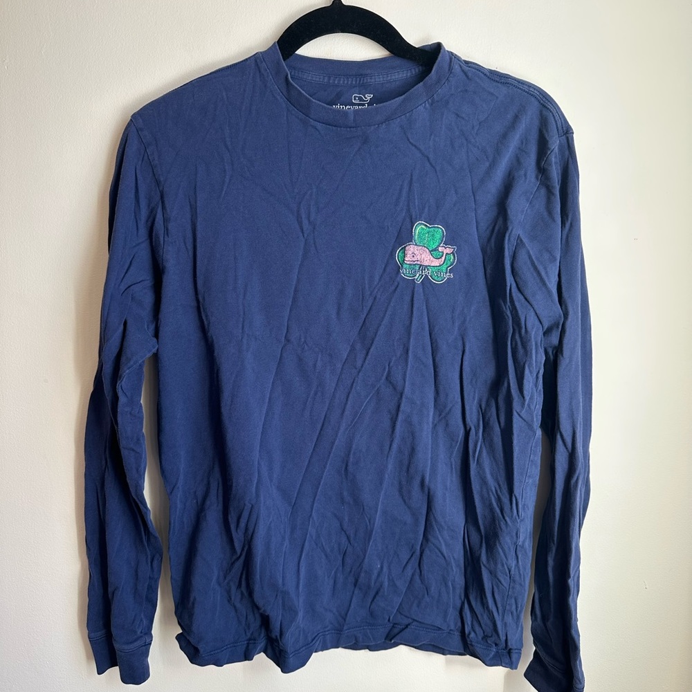 Vineyard vines shamrock tee